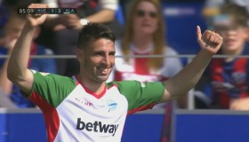 金球奖评选争议：登贝莱获奖引时代标准反思